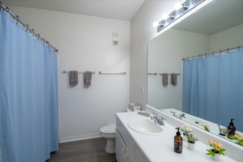 Jacksonville Vacations - Superb Location Luxury Amenities - Property Image 2