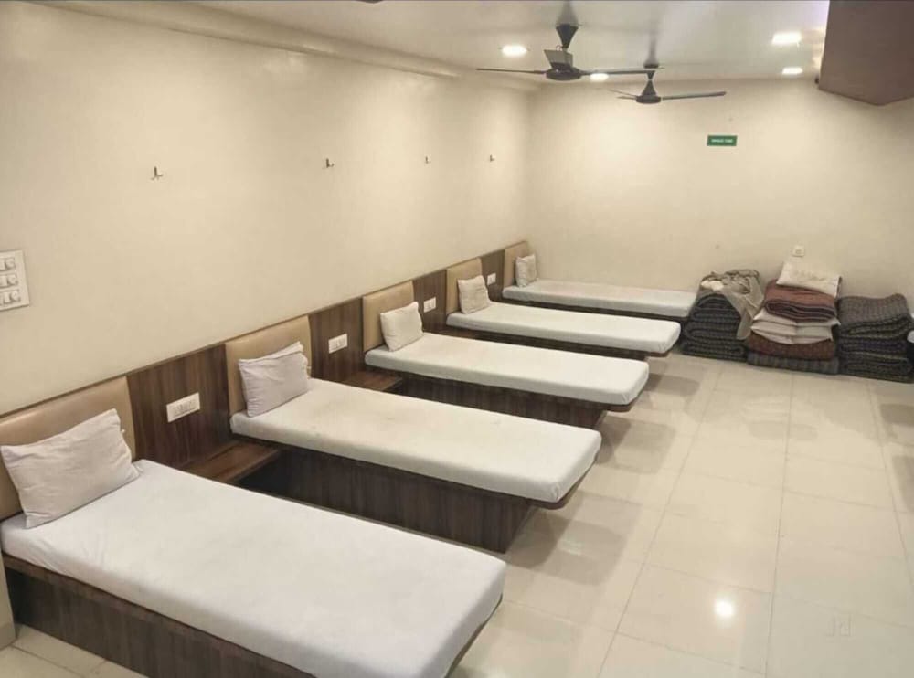 Pushkaraj Lodging