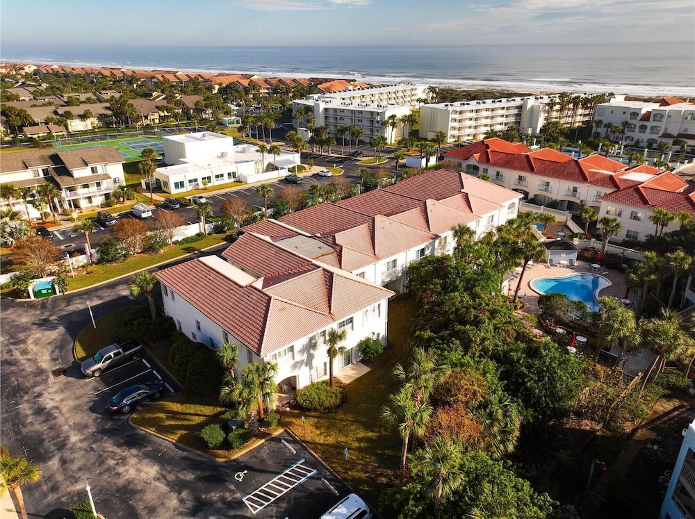Beachside Bliss: 3BR Coastal Condo w/ Pools & Patio in St. Augustine