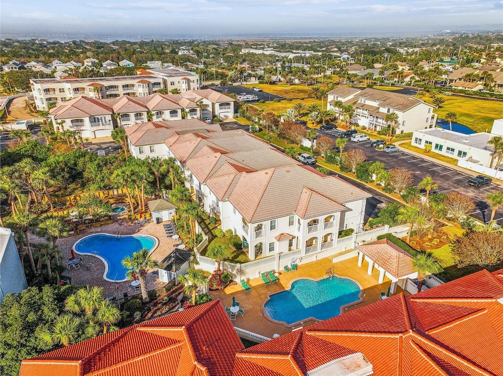 Beachside Bliss: 3BR Coastal Condo w/ Pools & Patio in St. Augustine