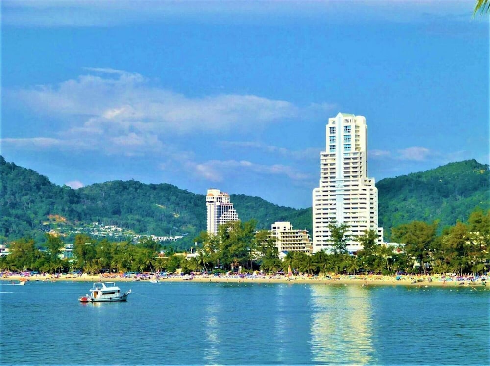 M1301 Patong Tower - Sea View Flat 100mt to the Beach view 3