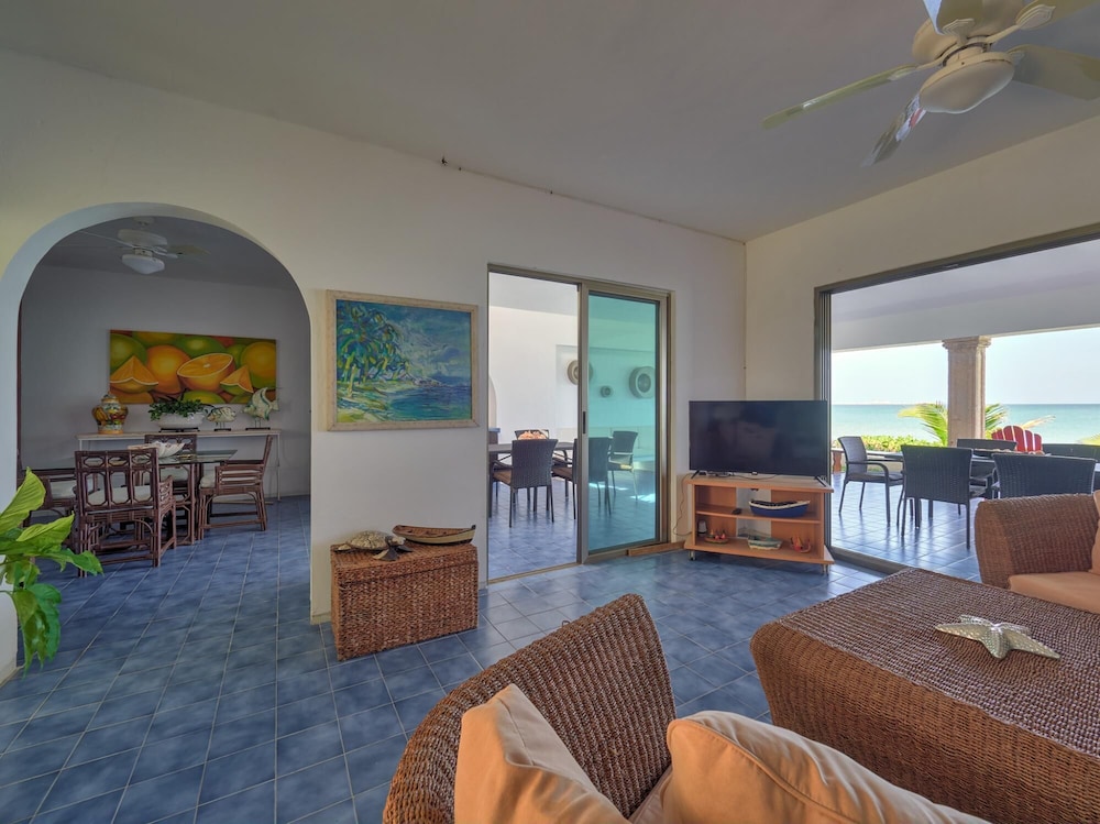 Casa Azul - Yucatan Home Rentals view 3