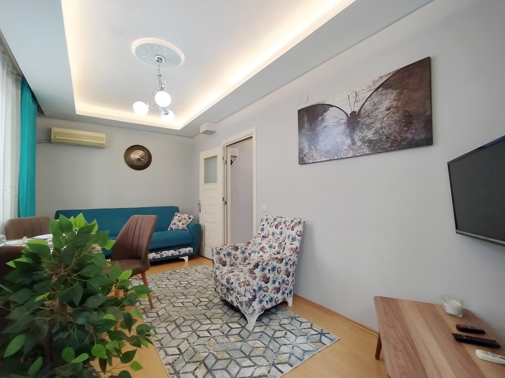 Cozy Flat Near Shopping Malls in Kepez Antalya