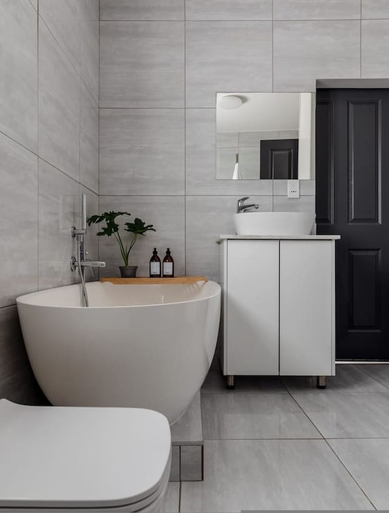 Sea-facing Apartment at Adelphi Galleria Seapoint