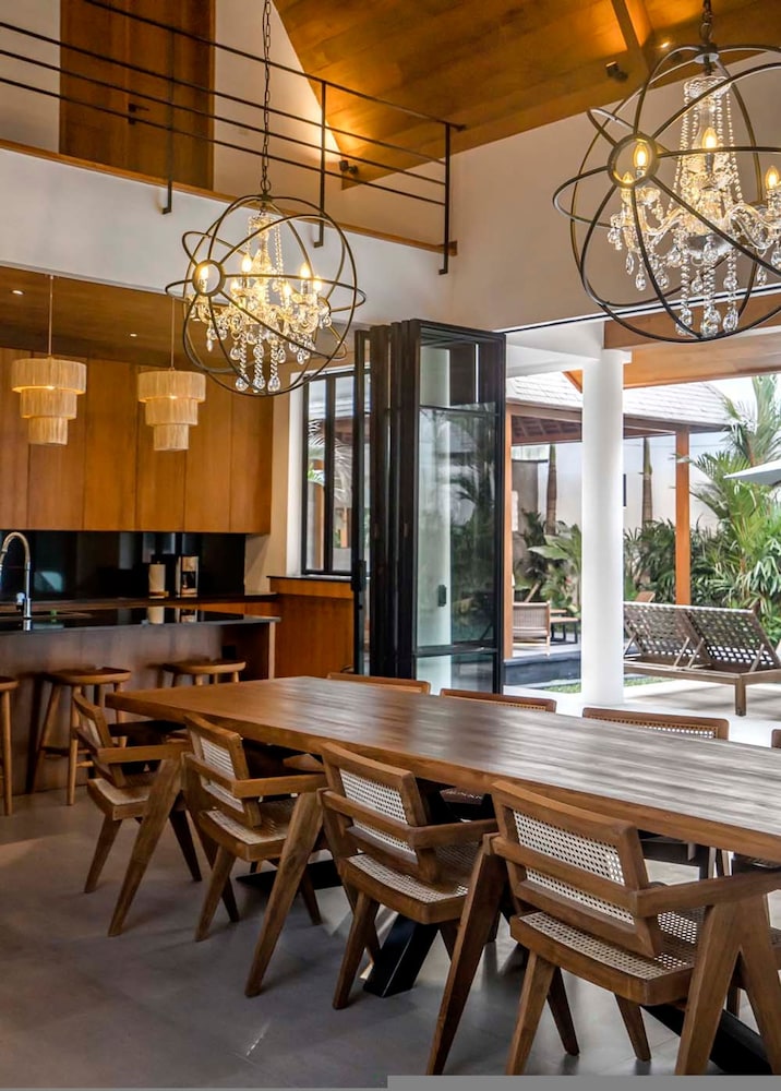 Villa Nusantara 3 by Alfred in Bali - Luxury 4bdr Brand New Villa Near Pererenan Beach Canggu