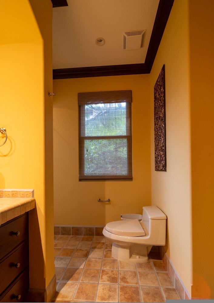 CR Luxury Bella Vista 7A 3 Bdrm
