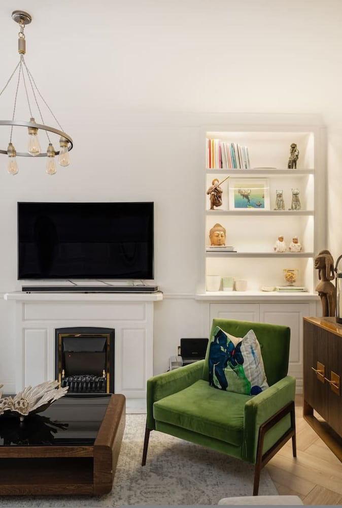 Luxury 3-bed Marylebone Home Security Elevator