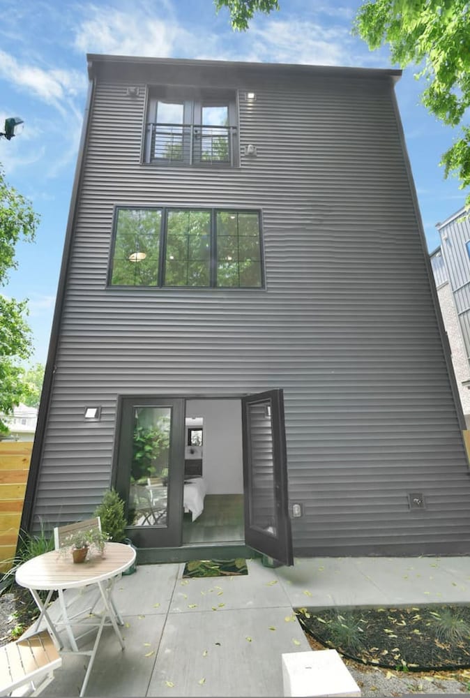 Stylish Getaway -columbus-3 Bedroom Masterpiece
