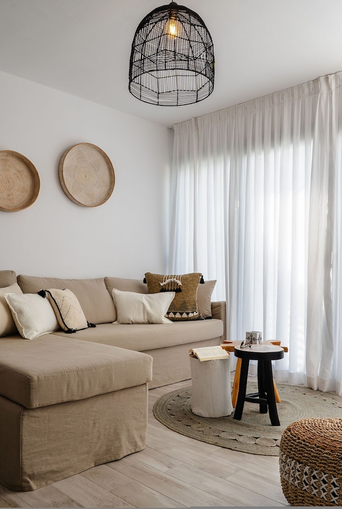 Villa Kaya Plaka With 3 Bedrooms and 3 Bathrooms