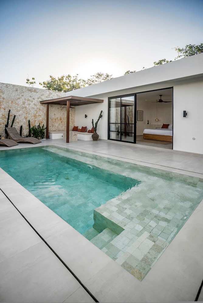Apricot House by Alfred in Bali - Brand NEW Cozy 3BD Pool House Close to Bingin Beach