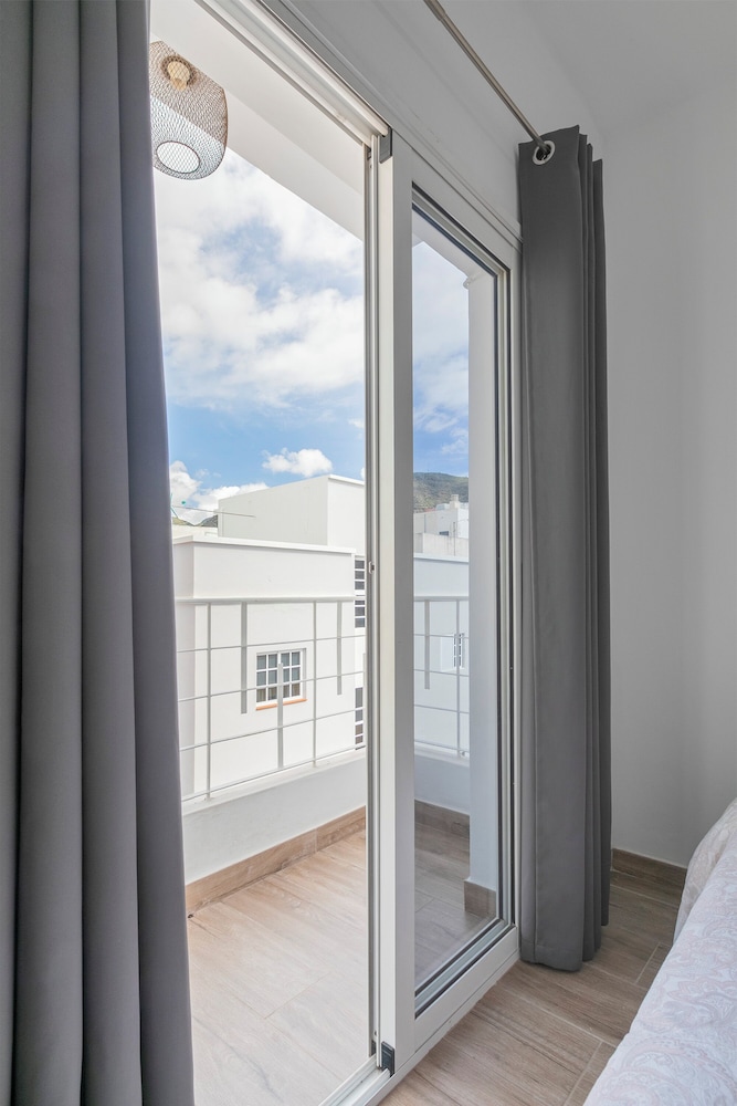 TENERIFE URBAN ROOMS