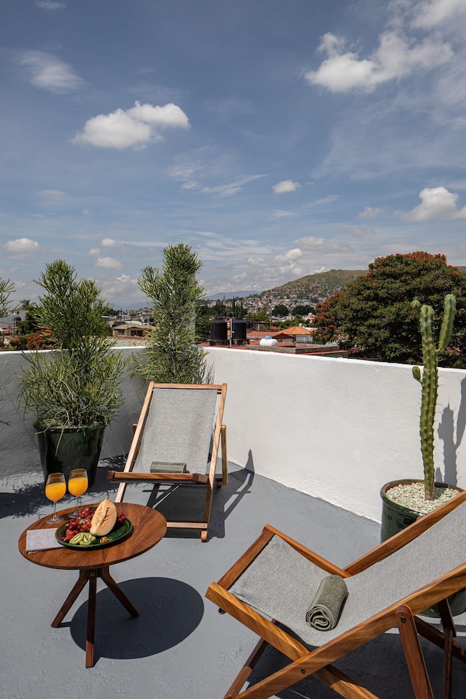 Holt s Villa Noria La Casa del Barro Verde