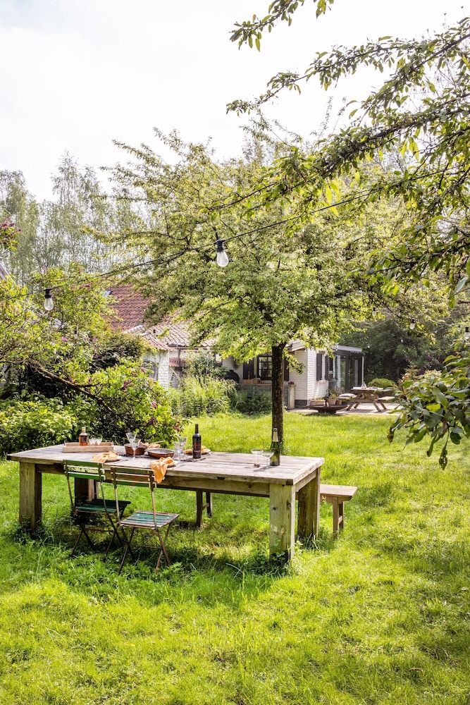 La Petite For t Antique Countryside Greenhouse