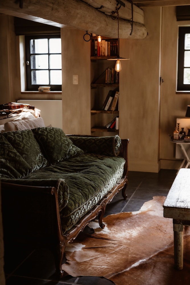 La Petite For t Antique Countryside Greenhouse