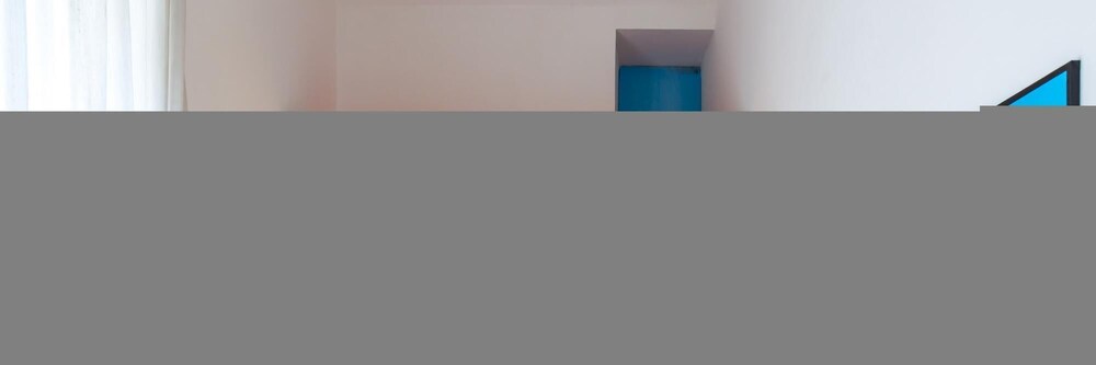 Emanuele III - 4 Bedroom Apartment