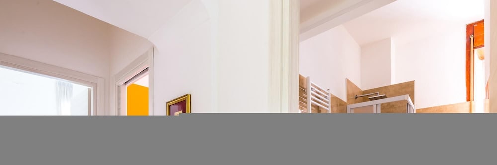 Emanuele III - 4 Bedroom Apartment
