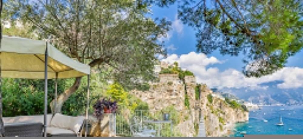 Luxury Room With sea View in Amalfi ID 3931 photo 4