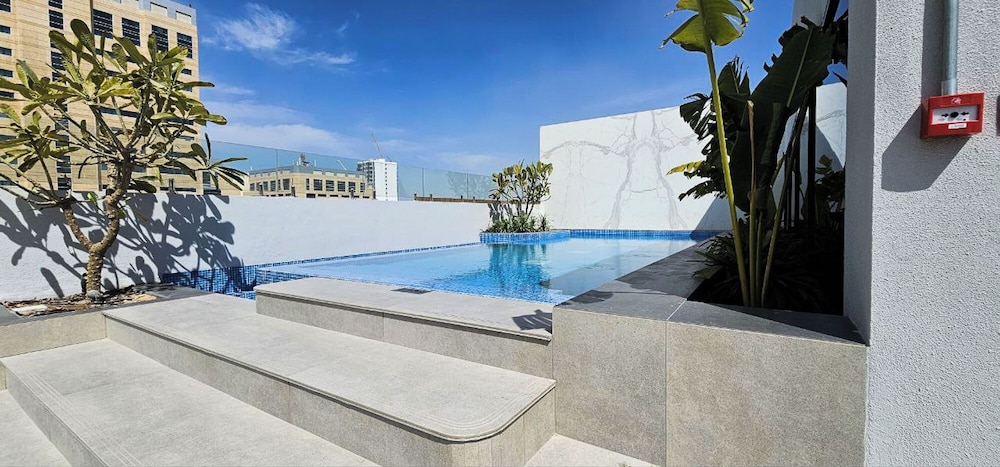 Luxury Stay At JVC with Pool & Gym