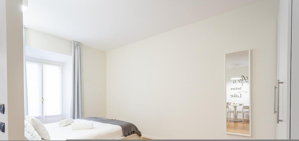 White Flat in Como City Center