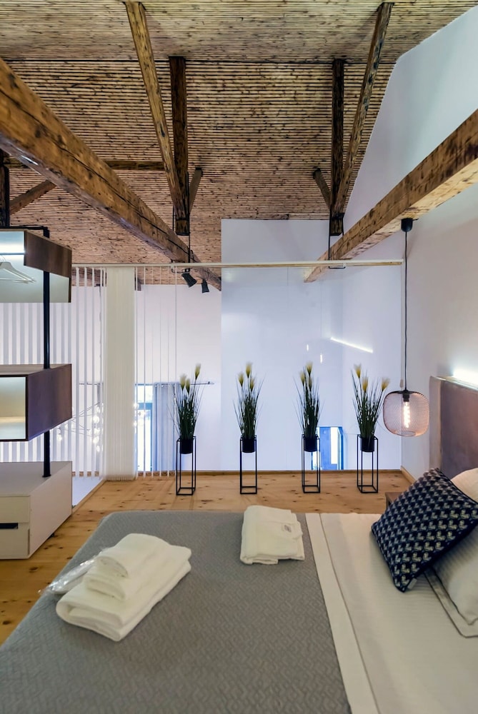 Aigli Seafront Loft-luxury Design Retreat