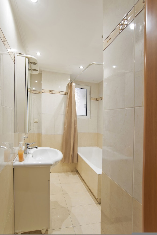 Seaside Apartment in Piraeus