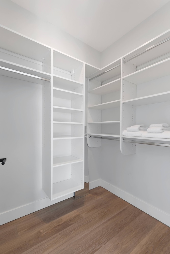Penthouse Near Fulton Market 3BR Luxury