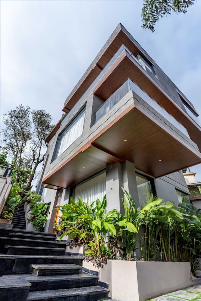 Villa Orann - Lux 5BR in the Heart of Vagator