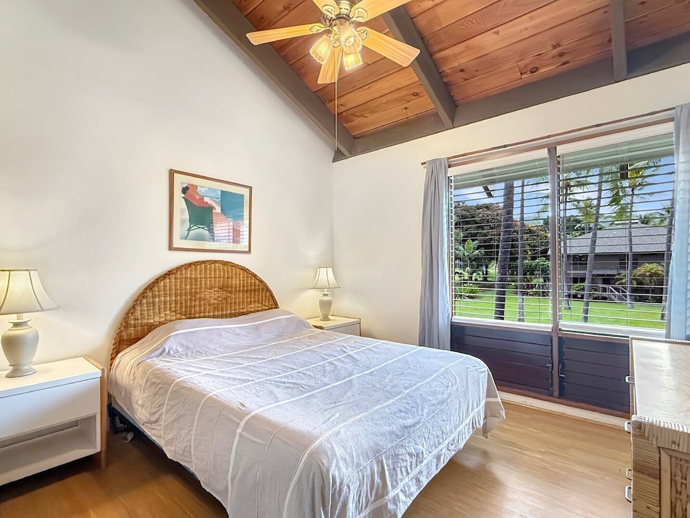 Large 3BR + Loft at Kanaloa Pools, Golf Views & Prime Keauhou Location