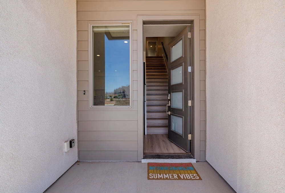 The Crash Pad 5 Bedroom Townhouse