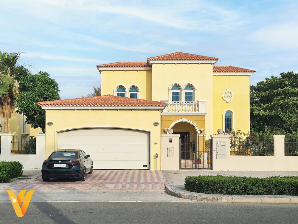 Venduras- Luxe 3BR Villa Jumeirah Park