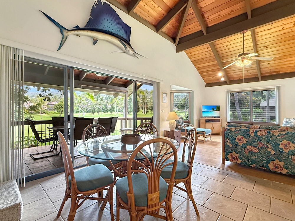 Large 3BR + Loft at Kanaloa Pools, Golf Views & Prime Keauhou Location