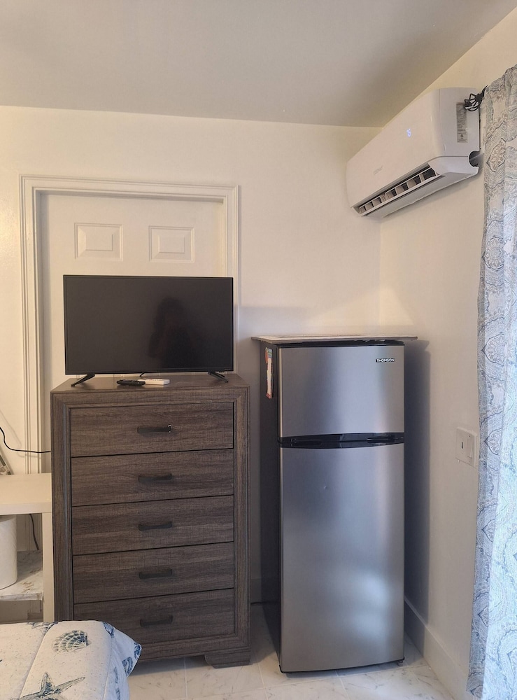 Room-private Studio Retreat in Vero Beac