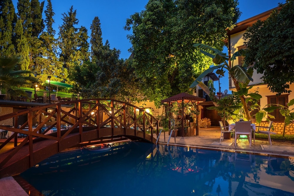 Castle Eski Şehir - Image 8