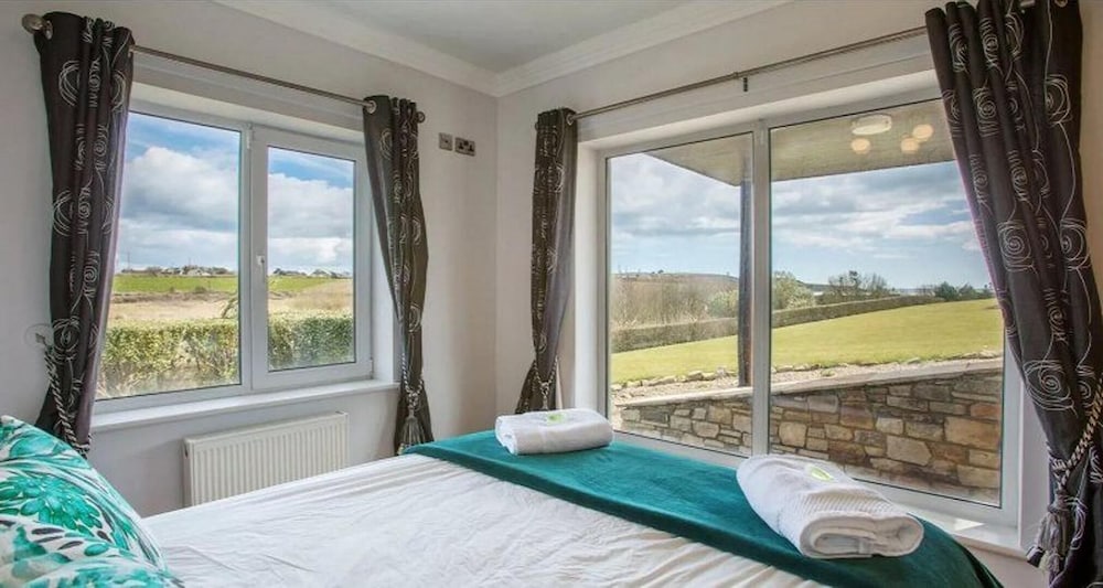 Waterford Villa 5 Bed Beach Retreat