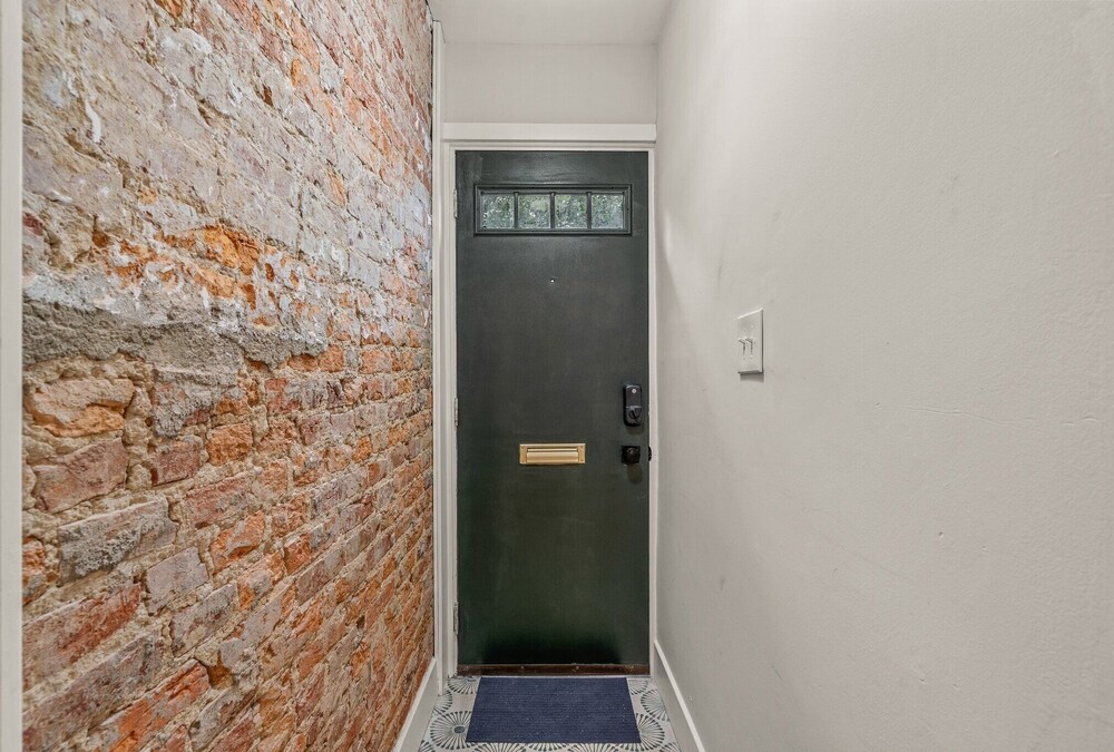 Stylish 3-Bedroom Home in Philly - Property Image 40