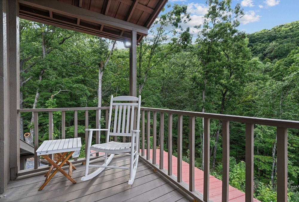 John Wayne View 3 Bedroom Cabin