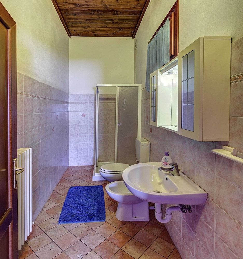 Apartment in Pontecchio With Pool & Tennis photo 4