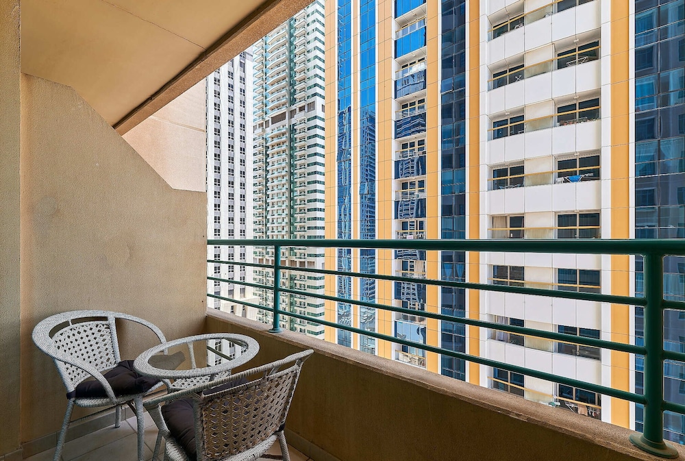 Cozy 1BR apartment Marina Crown