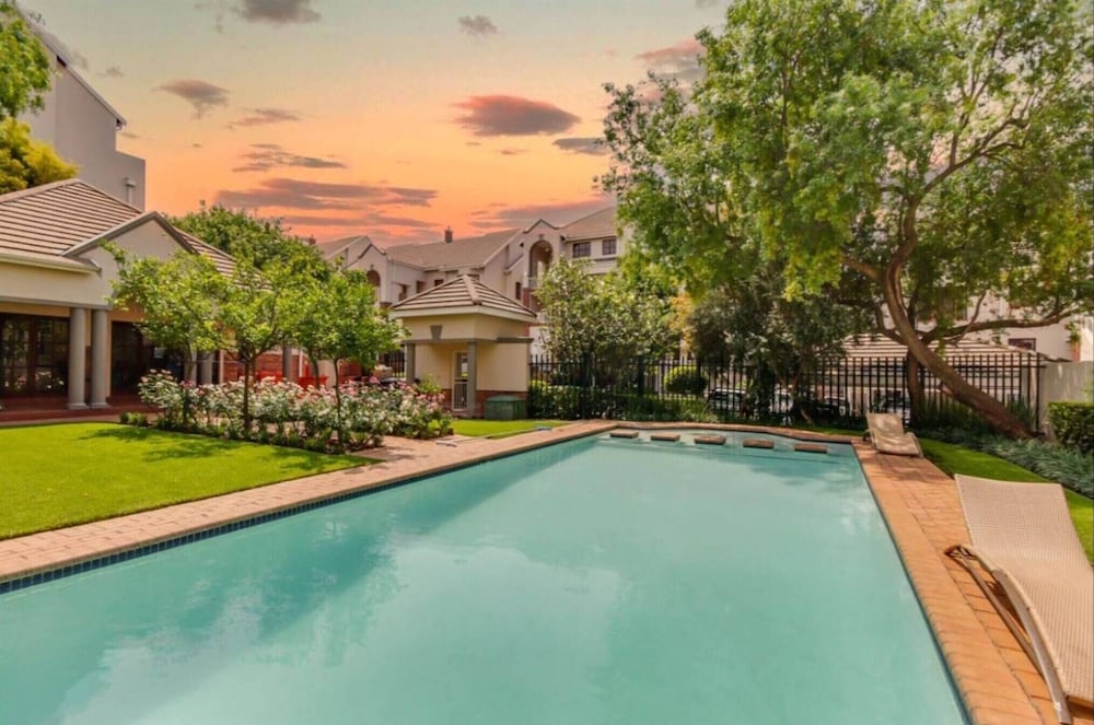 Peaceful Sandton Townhouse in Gated Community