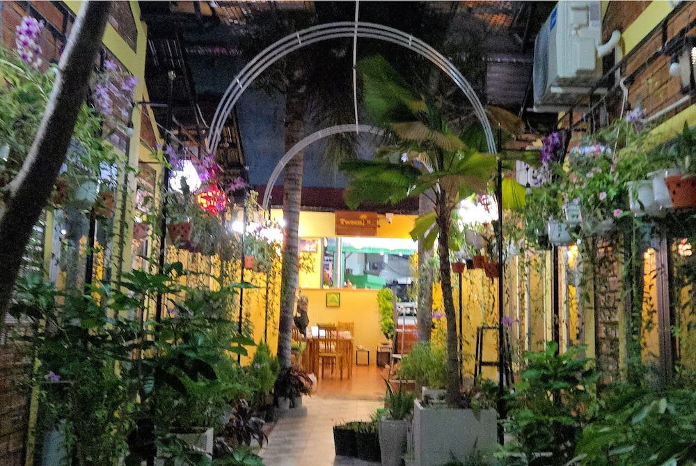 Tween House