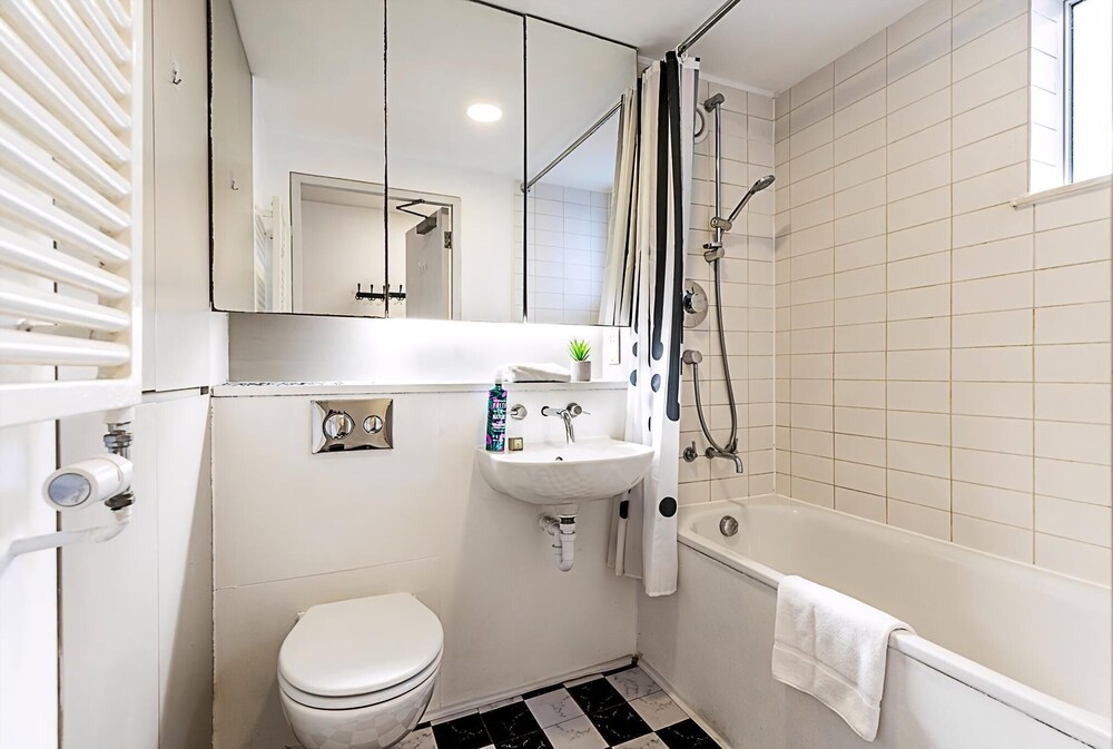 Cosy Camden Retreat Near Markets & Tube