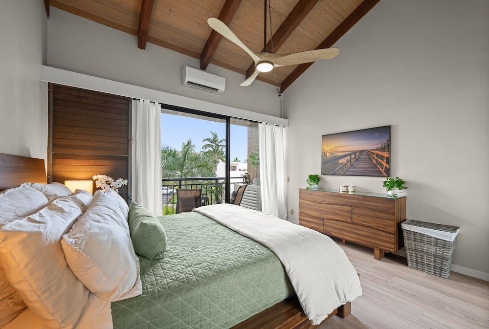 Kona Makai 3302 2 Bedroom Condo