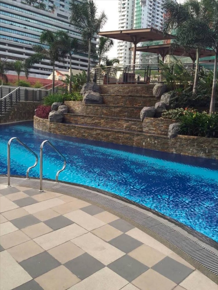 Flair Towers Condo Near MRT Bonifacio and Shaw Within Greenfields
