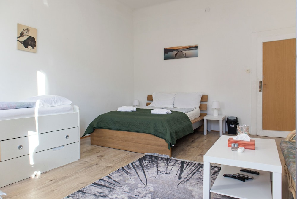 Comfortable 3BR Danube & Millenium Tower
