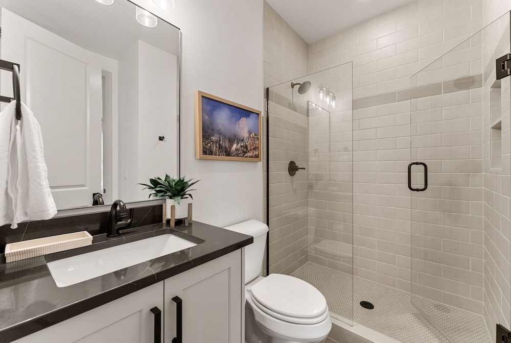 Adventure Central At Desert Color 6 Bedroom Townhouse