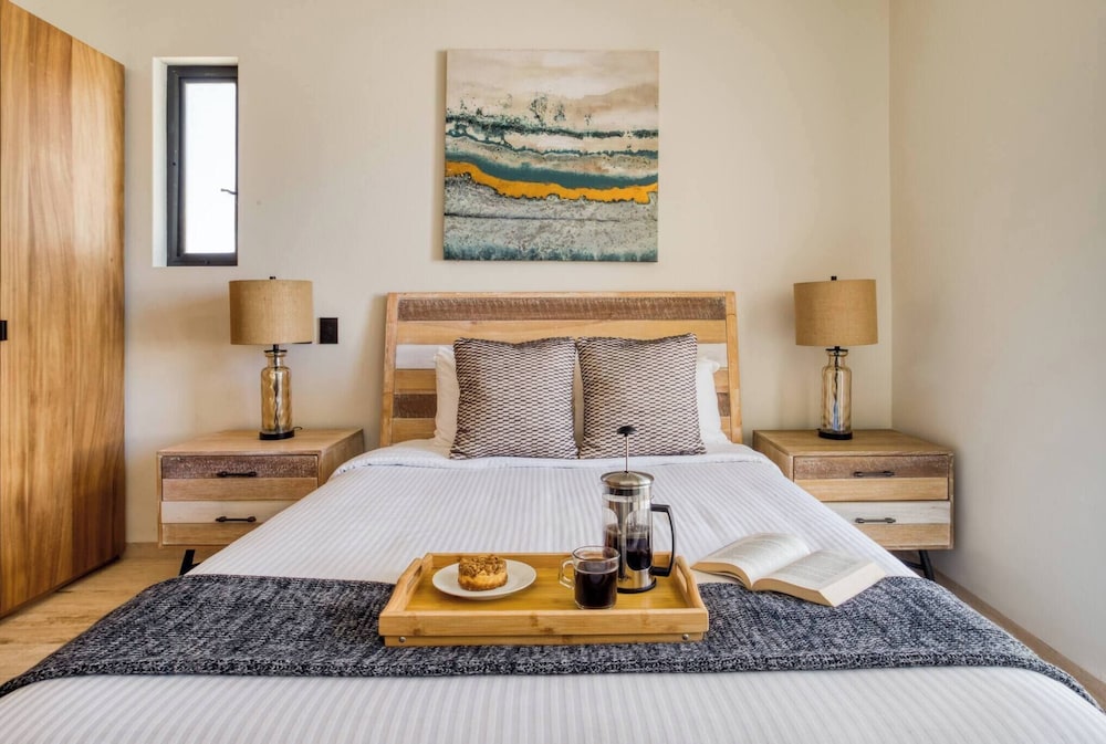 Family Friendly APT 17 Ocean View, 3br, 6 pax