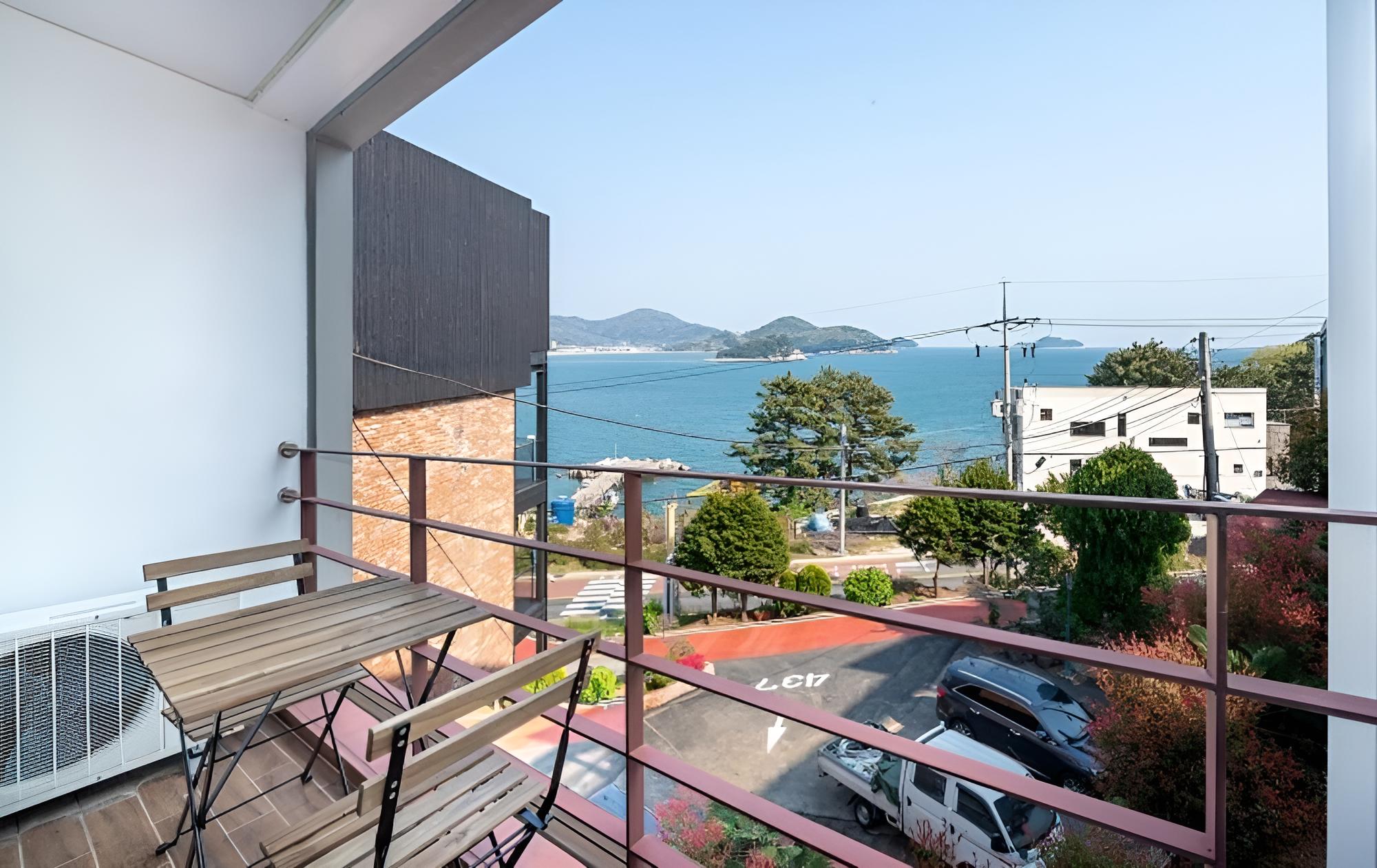 Geoje Lohas Condo Pension view 4