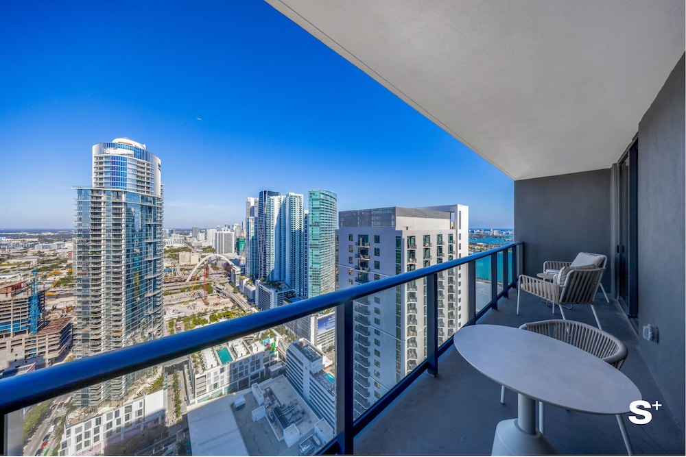 Contemporary Miami Getaway with Bay View