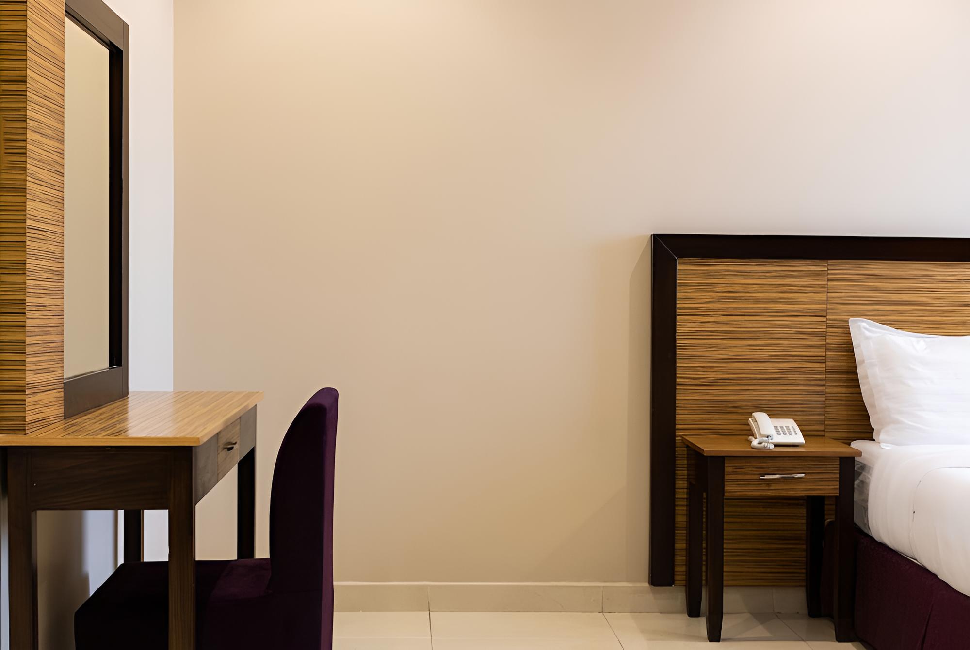 Mirada Purple - Ubhor