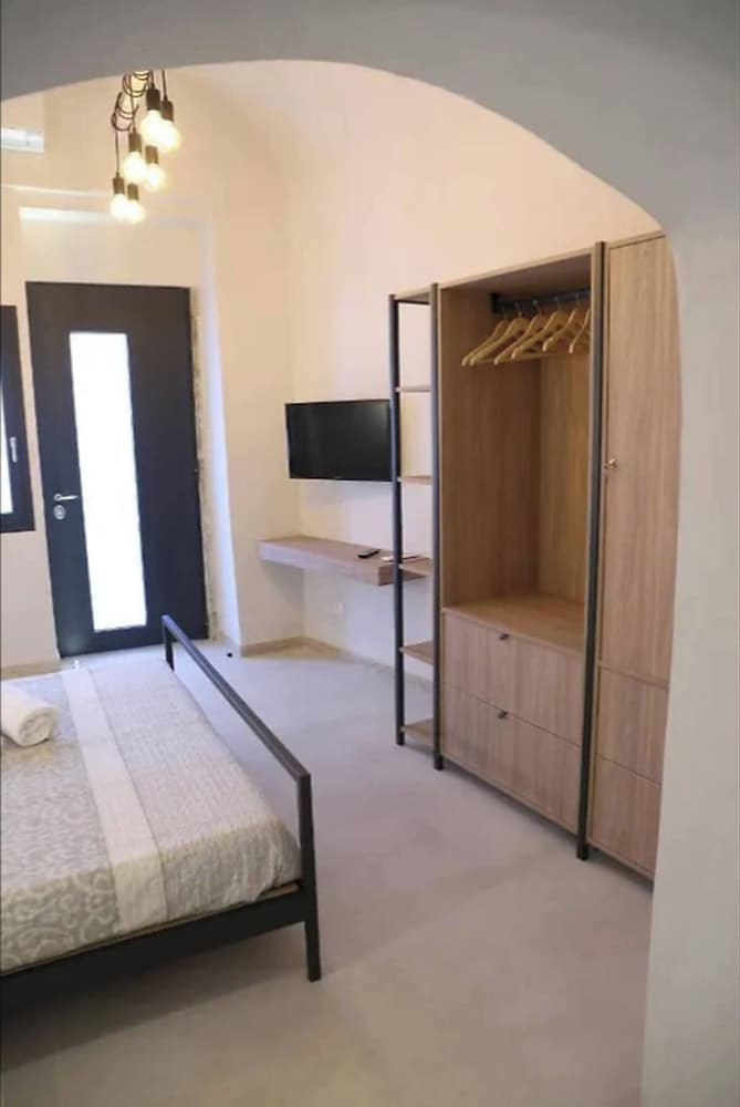 Locus Pendinelli Trani 53-the Philosophy of a B&b, the Details of a Hotel!!!